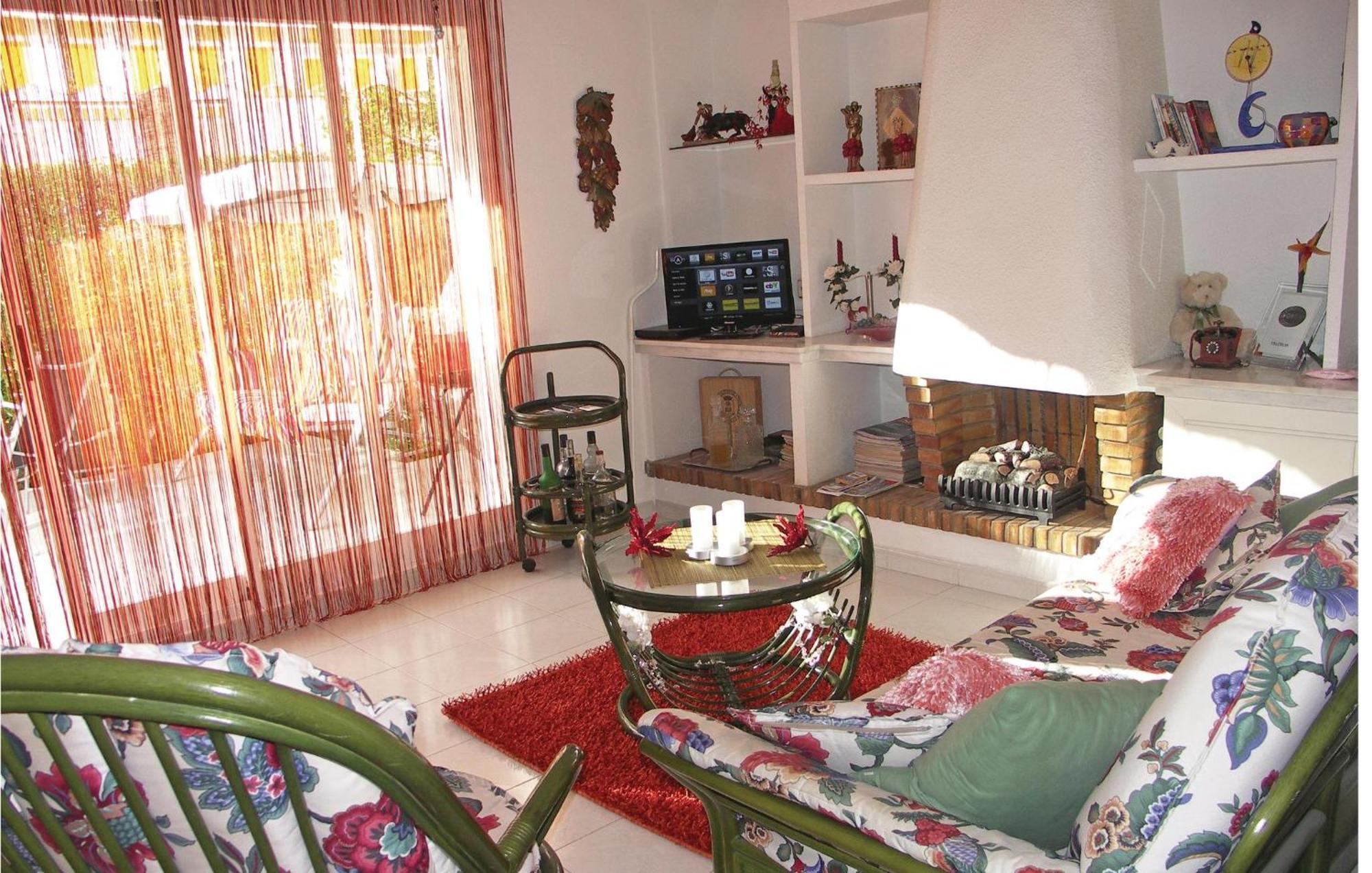 2 Bedroom Nice Apartment In Гуардамар дел Сегура Екстериор снимка